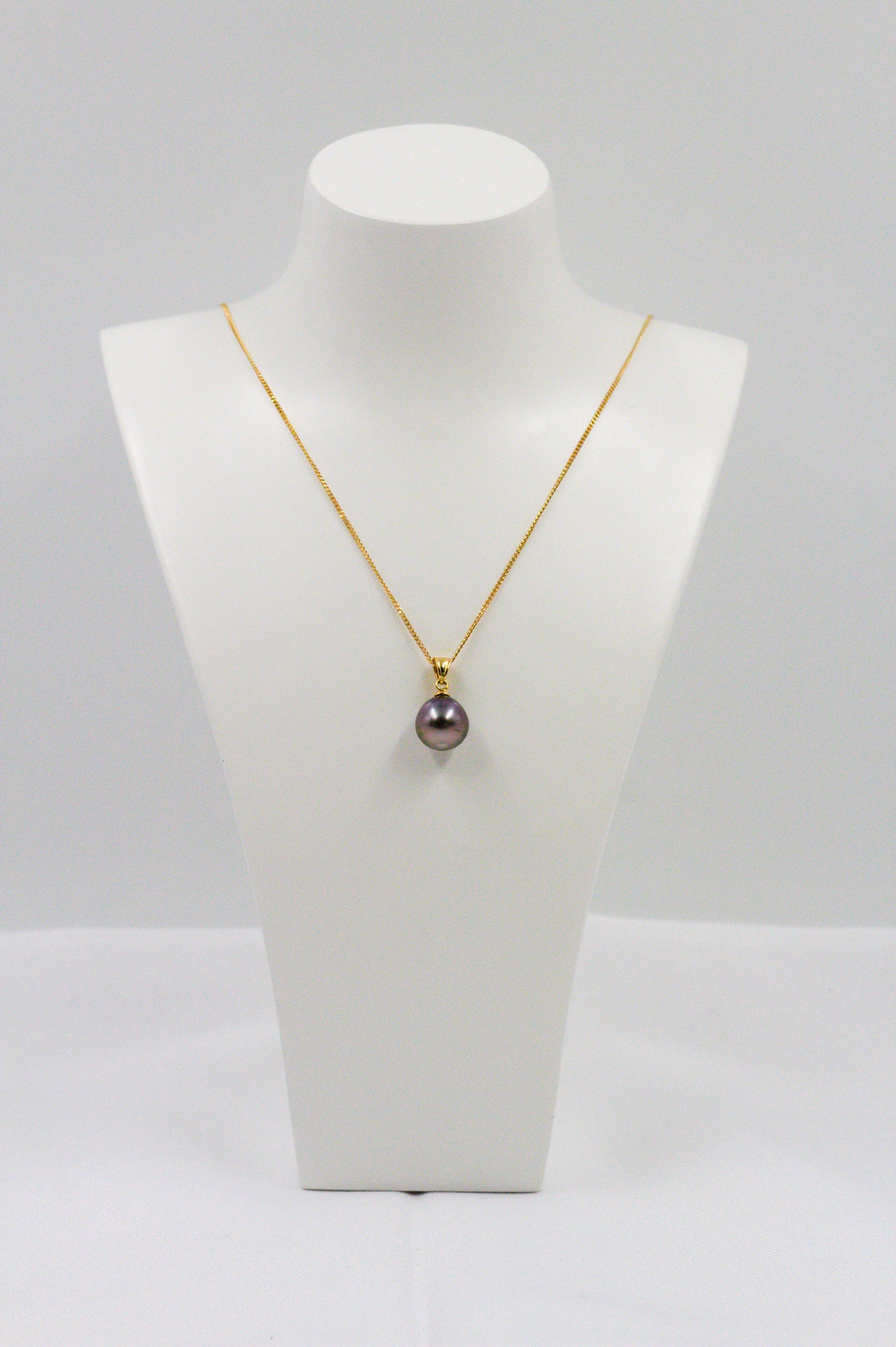 Collier Poehere