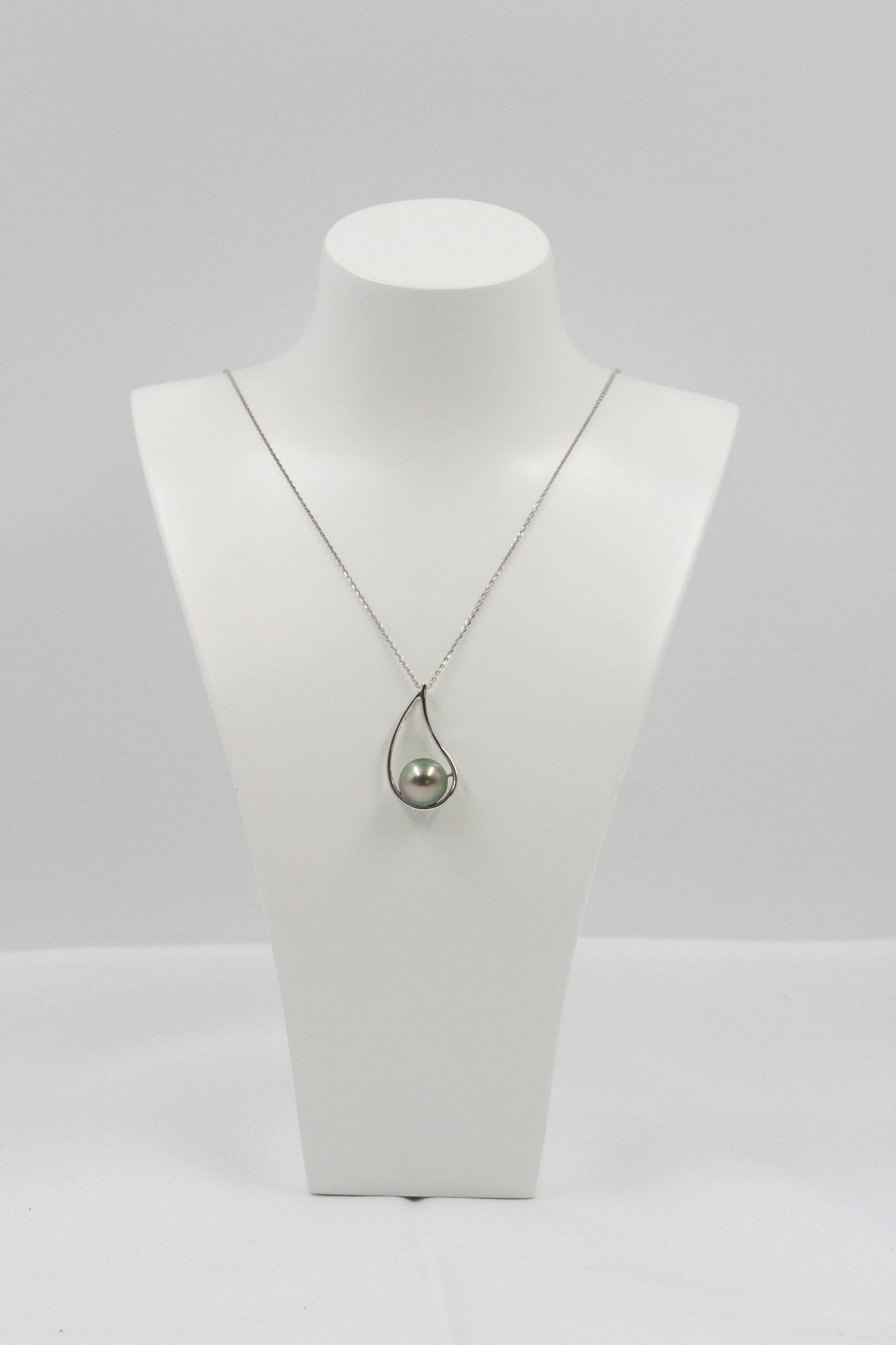 Collier Jenny
